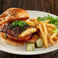 ブラッケンドフィッシュバーガー BLACKENED FISH BURGER