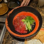 肉匠 コギヤ 宴庭  - 和牛鉄火丼