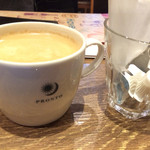 PRONTO - ホットコーヒー バータイムなので500円、でもびっくりするほど美味い