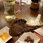 焼き鳥&焼きラム うまいける - ラムチョップ　680円