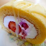 ハッピーベリー - 【苺とベリーのミルキーロール…1,470円、半分個740円】★2010/3