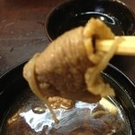 元祖手打そば いづるや - 肉が大きいい