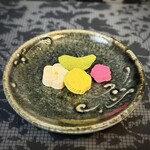 豊島屋 瀬戸小路 - ■落雁 (小鳩豆楽。3袋入り) ￥540