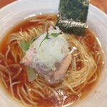 麺屋 さくら井 - 料理写真:醤油ラーメン。うーん、気のせいか前よりスープの醤油味が濃くなったような？