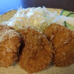 とんかつ杉 - 少なめに見えますが、ちょうどいいボリュームです