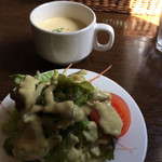 オリヂナルジョーズ - ランチのスープとサラダ