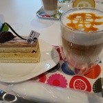 FIKA CAFE Lagom - マロンのケーキ♪ハニーカフェオレと