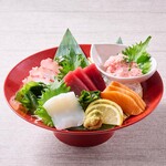 村さ来 - お刺身五点盛り　三切れ