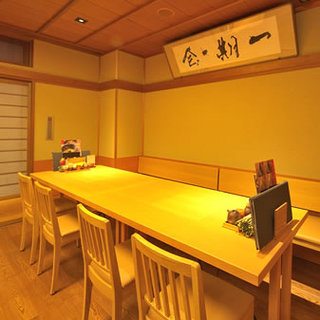 【接待顔合わせにも】老舗料亭風の落ち着いた佇まい