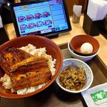 すき家 - 料理写真:温玉うな丼(特盛) 1,750円、牛小鉢 180円