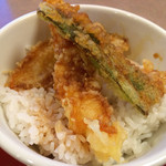 まるまつ - ちょっと悲しいミニ天丼