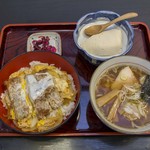 Sobadokoro Miuraya - カツ丼ラーメンセット