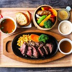 チーズと生はちみつの専門店 BeNe - 