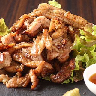 美桜鶏の炭火焼きは必食◎あふれる濃厚な旨味をご堪能あれ