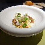 エクアトゥール - ［４回目］カリフラワークリームとロードヴォートオマール海老のポワレ アーティチョークとレモンのフリカッセ