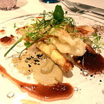 コシモ・プリュス - 白魚とフランス産白アスパラ　イベリコ豚のソース