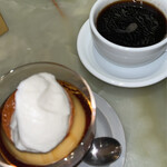 bistrocafe THE FLOWER TABLE - 