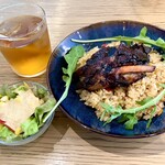 スラッシュカフェアンドバー 川崎 - 