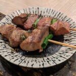 和風もつ料理 あらた - 串焼とたん焼 ... 旨いっ!