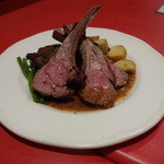 ビストロバル パリ4区 - 骨付き仔羊背肉のロティ