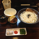 麺座 かたぶつ - いりこ薫る
      潮つけ麺