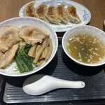 横浜とんとん - 