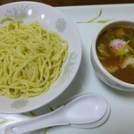 喰らい処 りゅうび - つけ麺