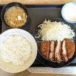 松のや - 料理写真:"大麦豚"厚切りリブロースかつ定食 990円