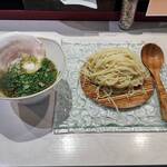 柳麺 呉田 - 料理写真:ざるつけ麺 1