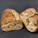 手作りハムとパンの店 こぶたのしっぽ - ガーリックバターバケット
