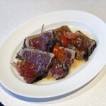 AZABUDAI HILLS CAFÉ - 藁焼きカツオのカルパッチョ 梅と魚醤のソース