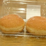 ハローズ - 料理写真:まぁるい揚げパン(グラニュー糖) (税抜)128円 ※正面から (2026.04.13)