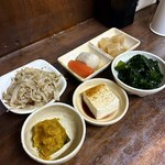 うまいものや - ステーキ定食（小鉢6種類）