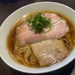中華そば 卯月屋 - 醤油ラーメン（大盛）　1,000円+150円