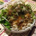 門前酒場 - サラダ冷奴です。野菜がしっかり採れますね！