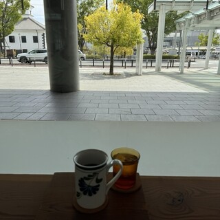 図書カフェ by 白州・山の水農場_0