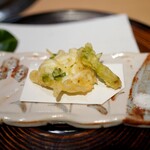 日本焼肉はせ川 - 白魚かき揚げ