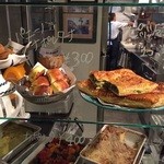 オステリア エ バール ラ ルーチェ - 店内のショーケース