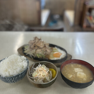 ドライブイン仔馬_0