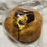 パンはパンでも… - キャラメルナッツカマンベール