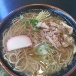 肉そば 大将 - 冷たい肉そば大盛り800円。