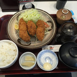 海鮮蔵 魚魚魚 - 広島産大粒牡蠣のフライ定食¥1280