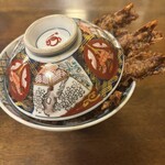 大黒家天麩羅 - 海老天丼。こんな感じで出てきます。