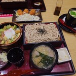 和食レストランとんでん - 料理写真:まぐろサーモンアボカド丼に北海道そばセット いわし汁に変更