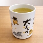 HOMELAND OME - 昆布茶
昆布のうまみが広がる、やさしい味わいのお茶です。
甘いものが苦手な方にもおすすめです。