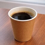 HOMELAND OME - 珈琲（温）
香りとコクを楽しめる、温かいコーヒーです。
お食事と一緒にも、休憩時間にもおすすめです。