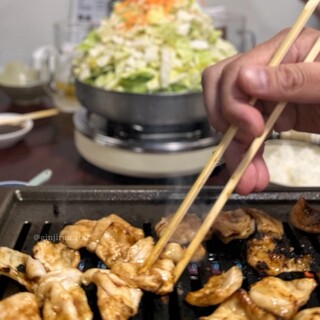 ドライブイン富士 - 料理写真:とり鍋(1,300円×2)
もつ鍋(1,300円×2)
ホルモン(550円)