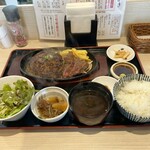 ステーキ&ハンバーグ ビッグシェフ亭 - アンガス牛はらみ＆ハンバーグコンボ定食