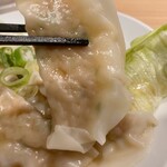 廣陵 - ゆで餃子アップ。皮薄め