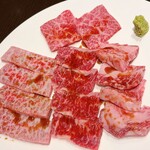 本格焼肉・もつ鍋 肉衛門 - 